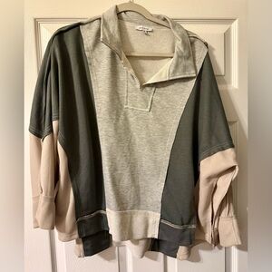 White Birch Women's Gray and Tan V-Neck Sweater
